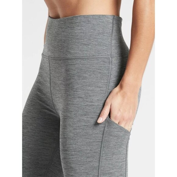 Athleta Grey Heather Ultimate Stash Pocket 7/8 Leggings - 35579 - Picture 2 of 12